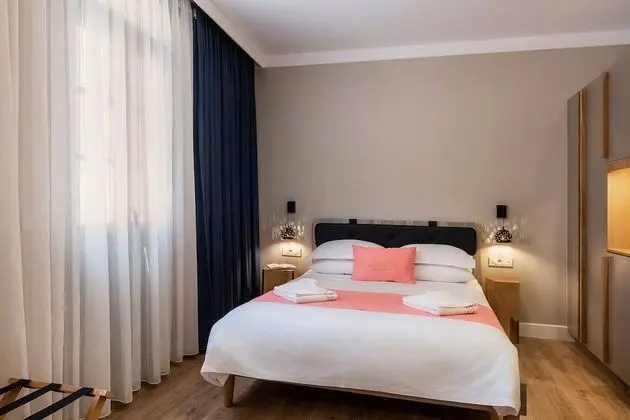 Deluxe Dört Kişilik Oda