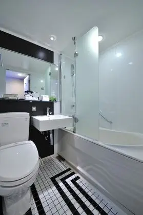 Superior Tek Büyük Yataklı Oda, Sigara İçilmez (Small , 19F, Lounge access)