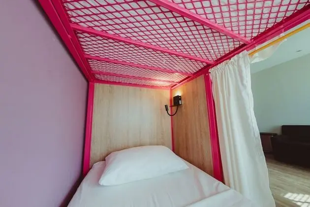 Ortak Ranzalı Oda, Karma Ranzalı Oda