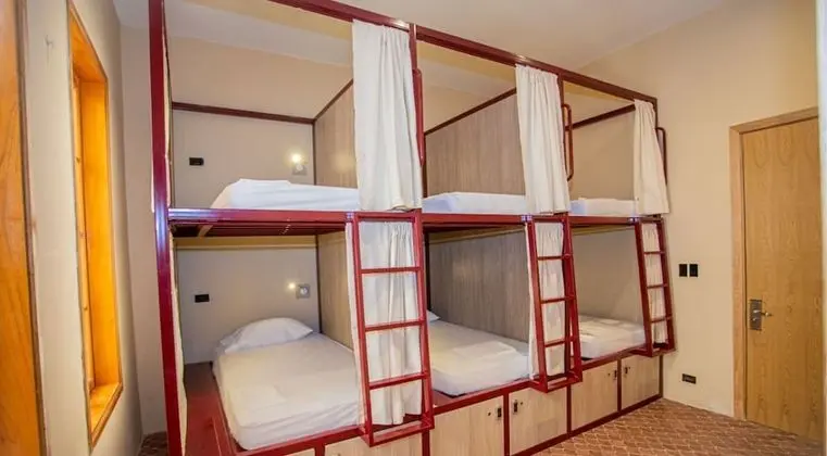 Ortak Ranzalı Oda, Karma Ranzalı Oda (3 Bunk Beds, 6 People)