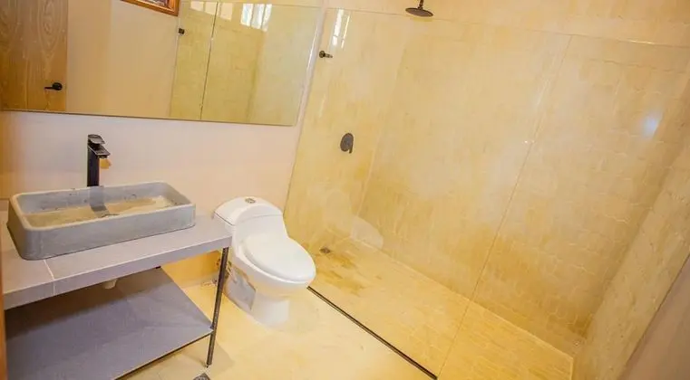 Ortak Ranzalı Oda, Karma Ranzalı Oda (3 Bunk Beds, 6 People)
