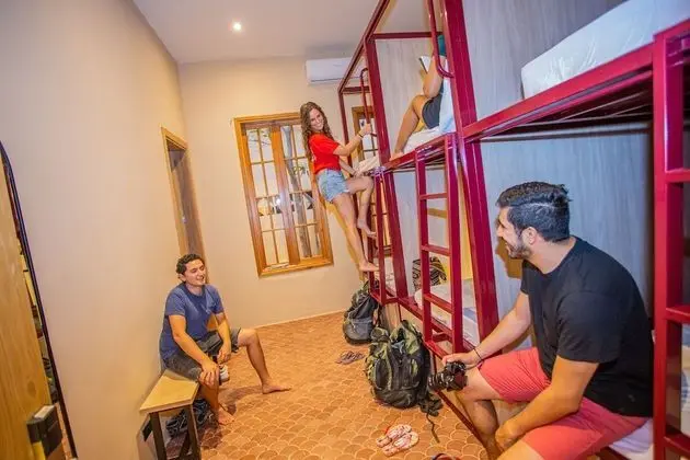 Ortak Ranzalı Oda, Karma Ranzalı Oda (4 Bunk Beds, 8 People)