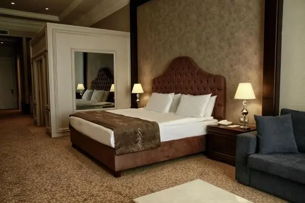 King Ve Twin Yatakli Suite Family Oda Sehir Manzarali