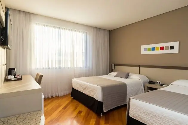 Quarto super Luxo com 2 camas de casal