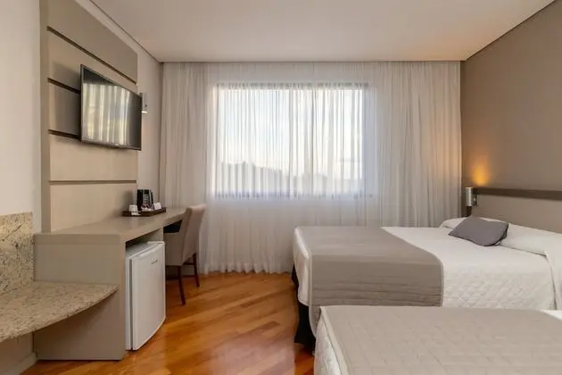 Quarto super Luxo com 2 camas de casal