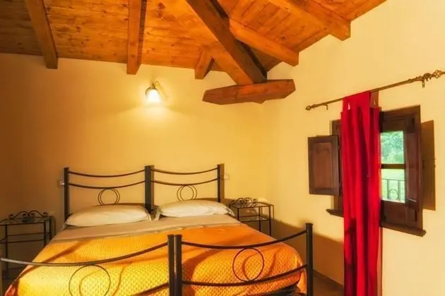 Tek Büyük veya İki Ayrı Yataklı Oda, Özel Banyo, Bahçe Manzaralı