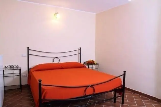 Tek Büyük veya İki Ayrı Yataklı Oda, Özel Banyo, Bahçe Manzaralı