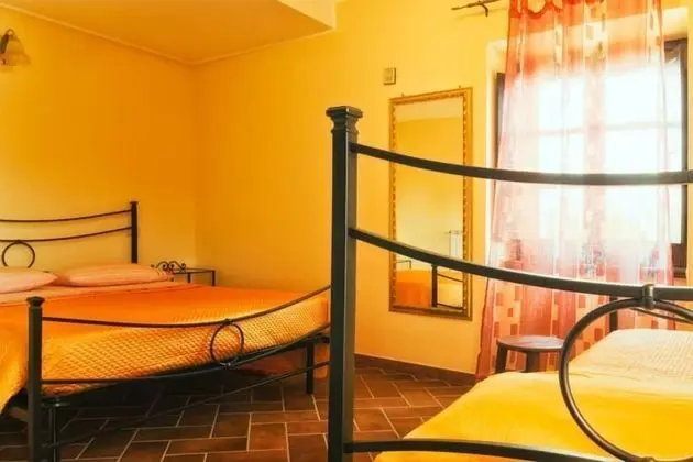 Üç Kişilik Oda, Birden Çok Yatak, Özel Banyo, Bahçe Manzaralı