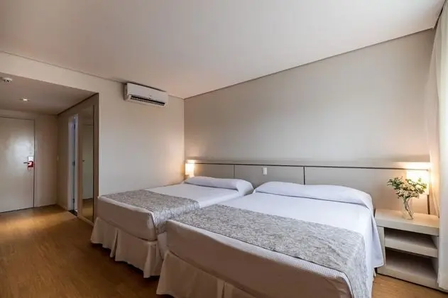 Quarto Superior 2 Camas de Casal