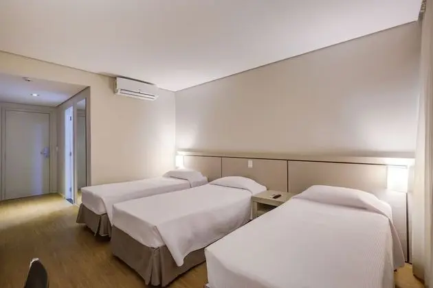 Quarto Superior Triplo com 3 camas