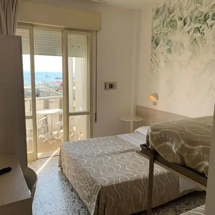 Standard Dört Kişilik Oda
