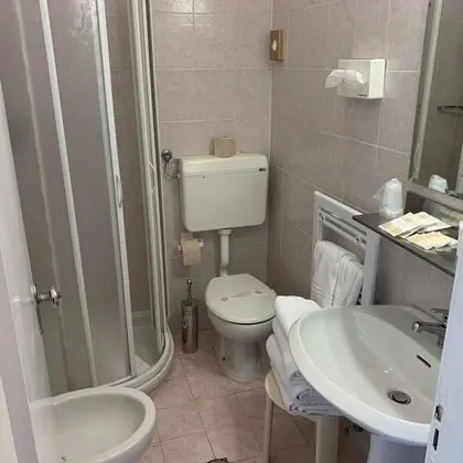 Standard Dört Kişilik Oda