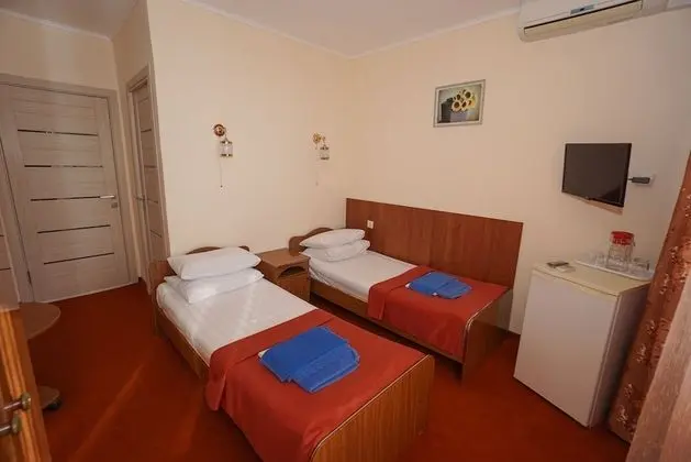 Standard Tek Büyük veya İki Ayrı Yataklı Oda, Balkon (Cottage #1-2)