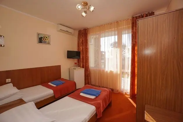 Standard Tek Büyük veya İki Ayrı Yataklı Oda, Balkon (Cottage #1-2)