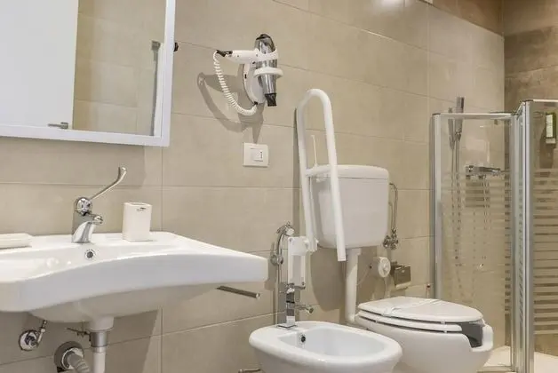 Standard Üç Kişilik Oda