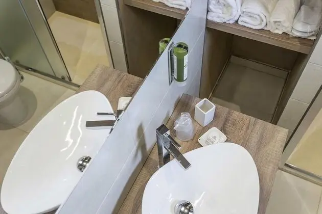 Tek Büyük veya İki Ayrı Yataklı Oda