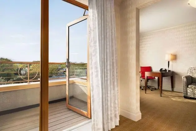 Süit, 1 Yatak Odası, Sigara İçilmez, Balkon (1 King Bed, Hydrotherapy)