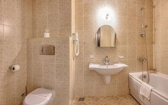 Tek Büyük veya İki Ayrı Yataklı Oda, Balkon