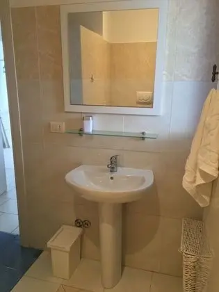 Junior Süit, Teras