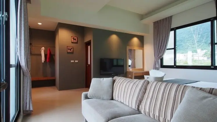 Tek Büyük Yataklı Oda, Balkon, Dağ Manzaralı