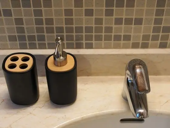 Tek Büyük Yataklı Oda, Balkon, Dağ Manzaralı