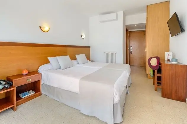 Tek Büyük Yataklı Oda (3 Adults)