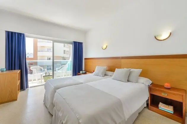 Tek Büyük Yataklı Oda (3 Adults)