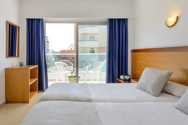 Tek Büyük Yataklı Oda (3 Adults)