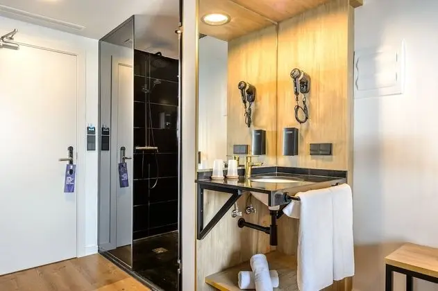 İki Ayrı Yataklı Oda (3 adults)