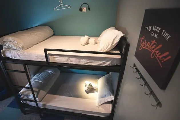 Ortak Ranzalı Oda (1 Bed in 4 Beds Mixed )