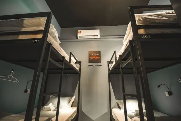 Ortak Ranzalı Oda (1 Bed in 4 Beds Mixed )