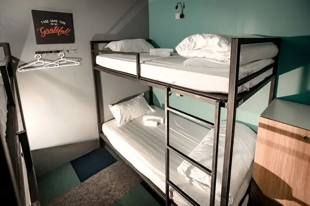 Ortak Ranzalı Oda (1 Bed in 4 Beds Mixed )
