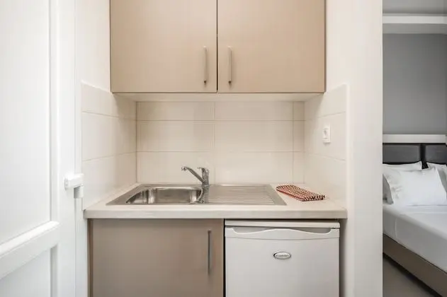 Apart Daire, Havuz Manzaralı