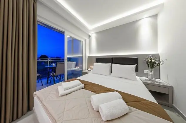 Apart Daire, Havuz Manzaralı