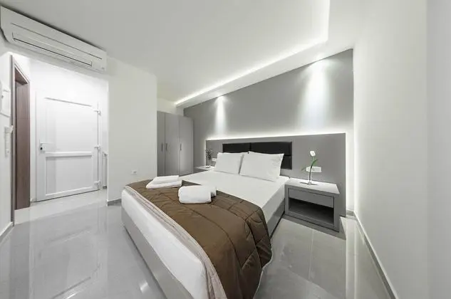 Apart Daire, Havuz Manzaralı