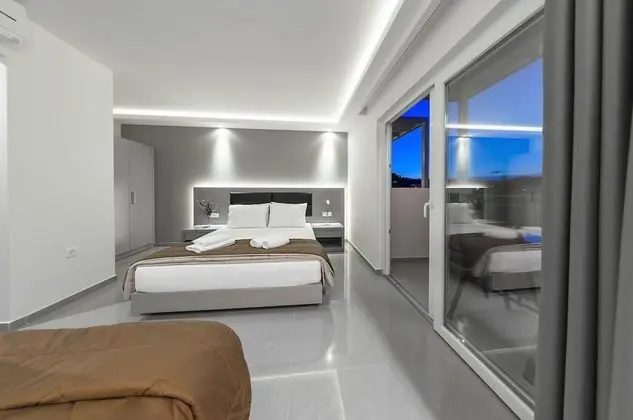 Apart Daire, Havuz Manzaralı