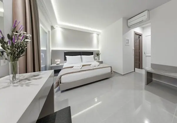 Apart Daire, Havuz Manzaralı