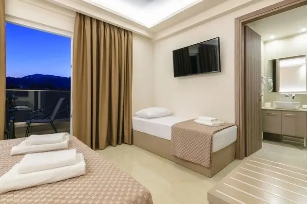 Apart Daire, Havuz Manzaralı