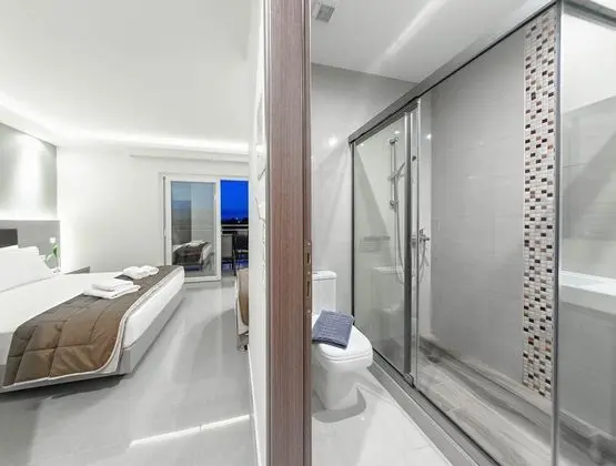 Apart Daire, Havuz Manzaralı