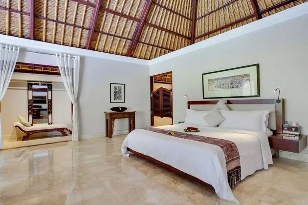 Executive Villa (Garden Pool)