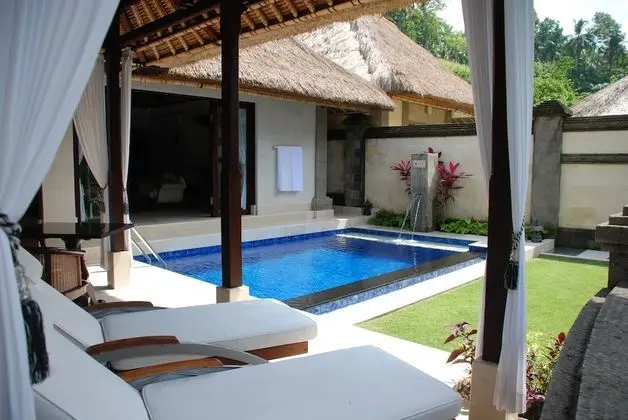 Executive Villa (Garden Pool)