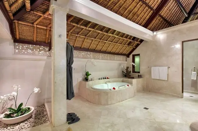 Executive Villa (Garden Pool)