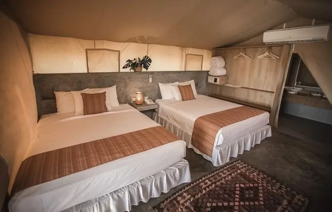 Junior Oda, 2 Büyük (Queen) Boy Yatak, Kısmi Deniz Manzarası (Junior Tent)