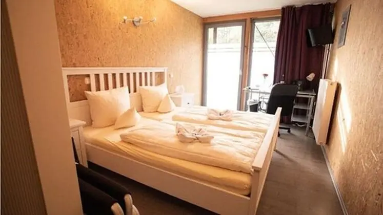 Tek Büyük Yataklı Oda