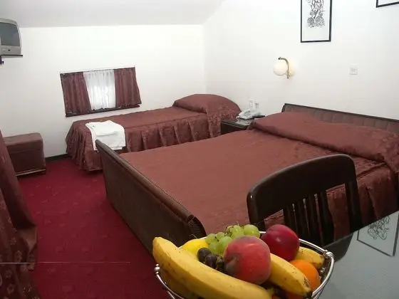 Tek Büyük veya İki Ayrı Yataklı Oda