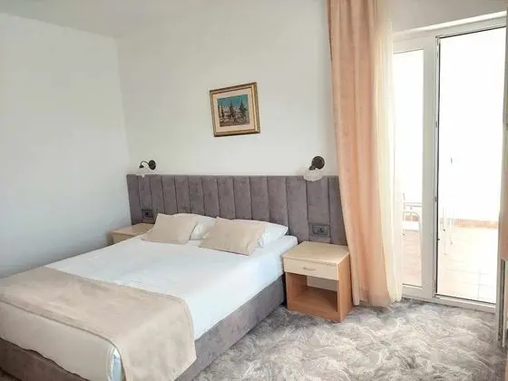 Tek Büyük veya İki Ayrı Yataklı Oda