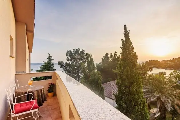 Tek Büyük veya İki Ayrı Yataklı Oda, Balkon