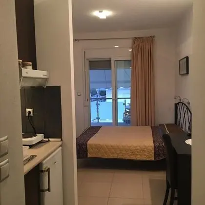 Tek Büyük Yataklı Oda