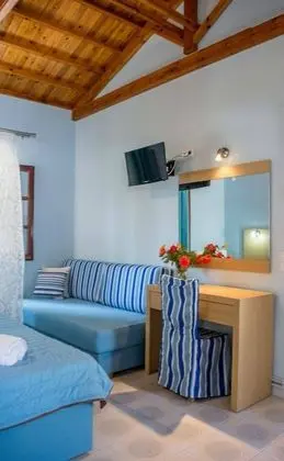 Tek Büyük veya İki Ayrı Yataklı Oda, Bahçe Manzaralı