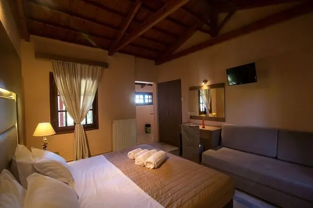 Tek Büyük veya İki Ayrı Yataklı Oda, Bahçe Manzaralı